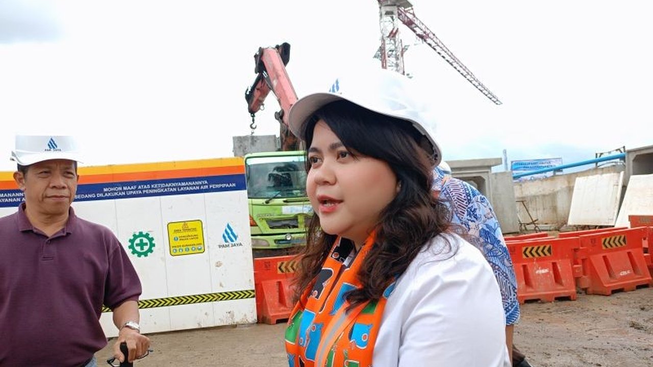 Tim transisi Pramono Anung-Rano Karno memilih 40 sekolah swasta di Jakarta sebagai percontohan program sekolah gratis, didasarkan pada lokasi dan jumlah siswa penerima KJP Plus, dengan target implementasi tahun ajaran 2025/2026.