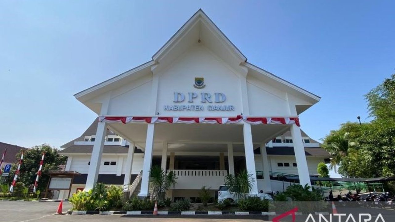 DPRD Cianjur menyatakan dukungan penuh terhadap percepatan pemekaran wilayah selatan menjadi Kabupaten Cianjur Selatan, dengan komitmen mengawal proses hingga terwujud.