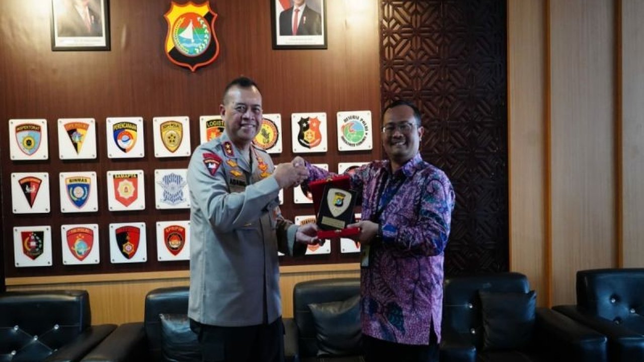 Polda Sulawesi Barat dan Pertamina Patra Niaga Regional Sulawesi memperkuat kerja sama untuk menjamin ketersediaan dan distribusi bahan bakar minyak (BBM) yang aman dan lancar di wilayah Sulawesi Barat.