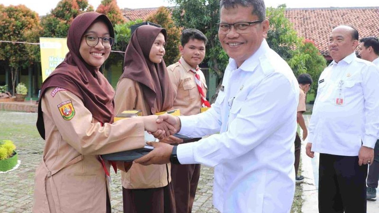 Pemerintah Kabupaten Bekasi meluncurkan program edukasi pola makan Beragam, Bergizi, Seimbang, dan Aman (B2SA) kepada pelajar untuk mencegah stunting dan menciptakan generasi yang sehat serta produktif.