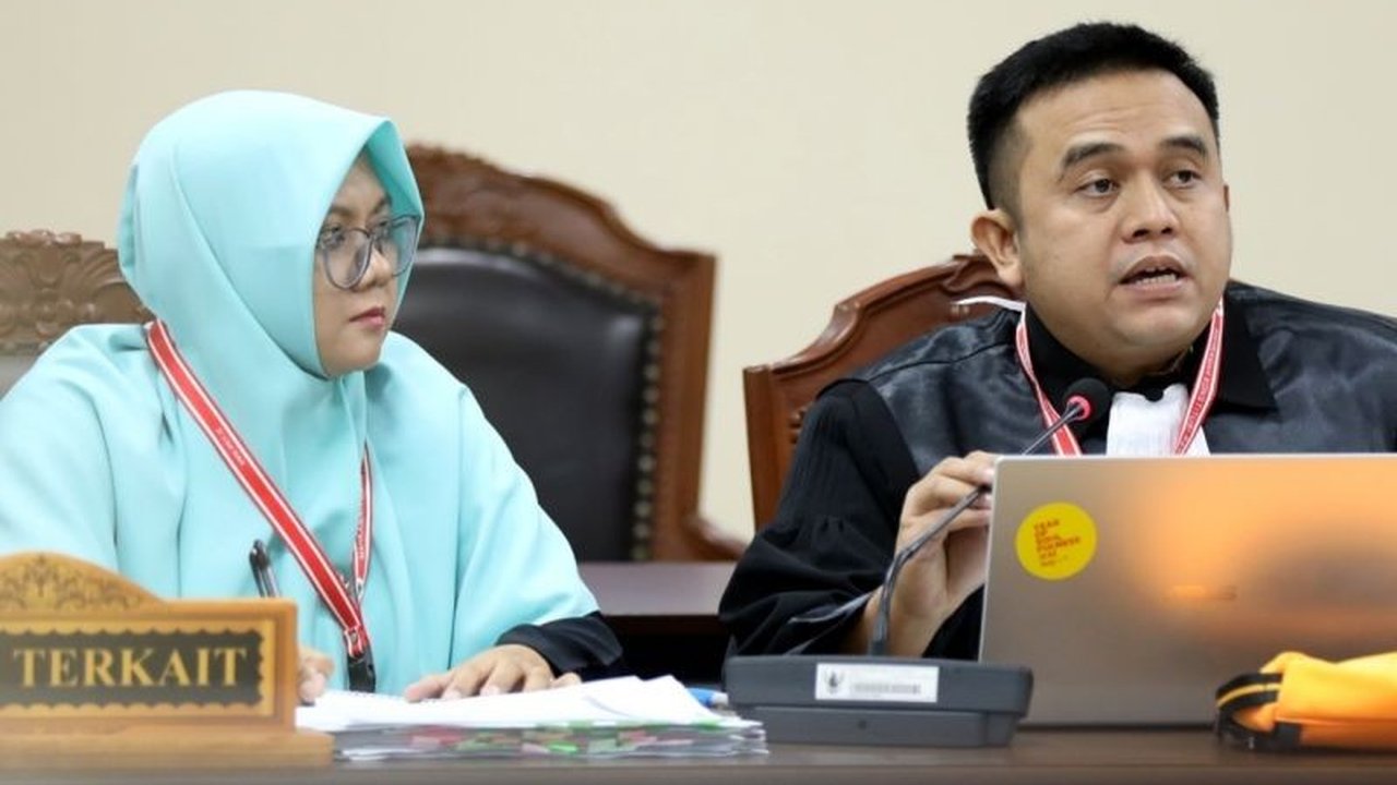 KPU Riau memberikan pendampingan hukum kepada KPU Siak dalam sidang lanjutan sengketa Pilkada di Mahkamah Konstitusi (MK) yang dijadwalkan pada 7 Februari 2025, setelah MK menolak enam sengketa Pilkada lainnya di Riau.