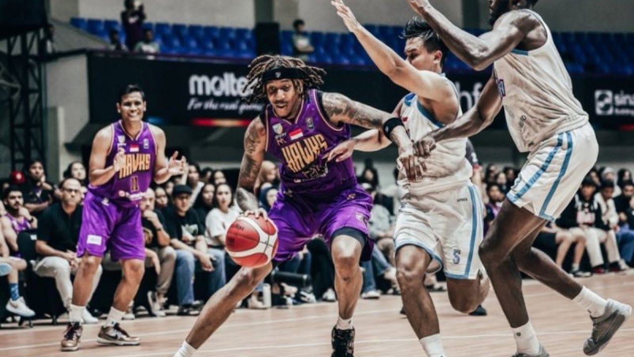 Tangerang Hawks sukses meraih kemenangan beruntun setelah mengalahkan Pacific Caesar Surabaya dan Bali United Basketball di IBL 2025,  menunjukkan performa apik dan strategi tepat dalam pertandingan.