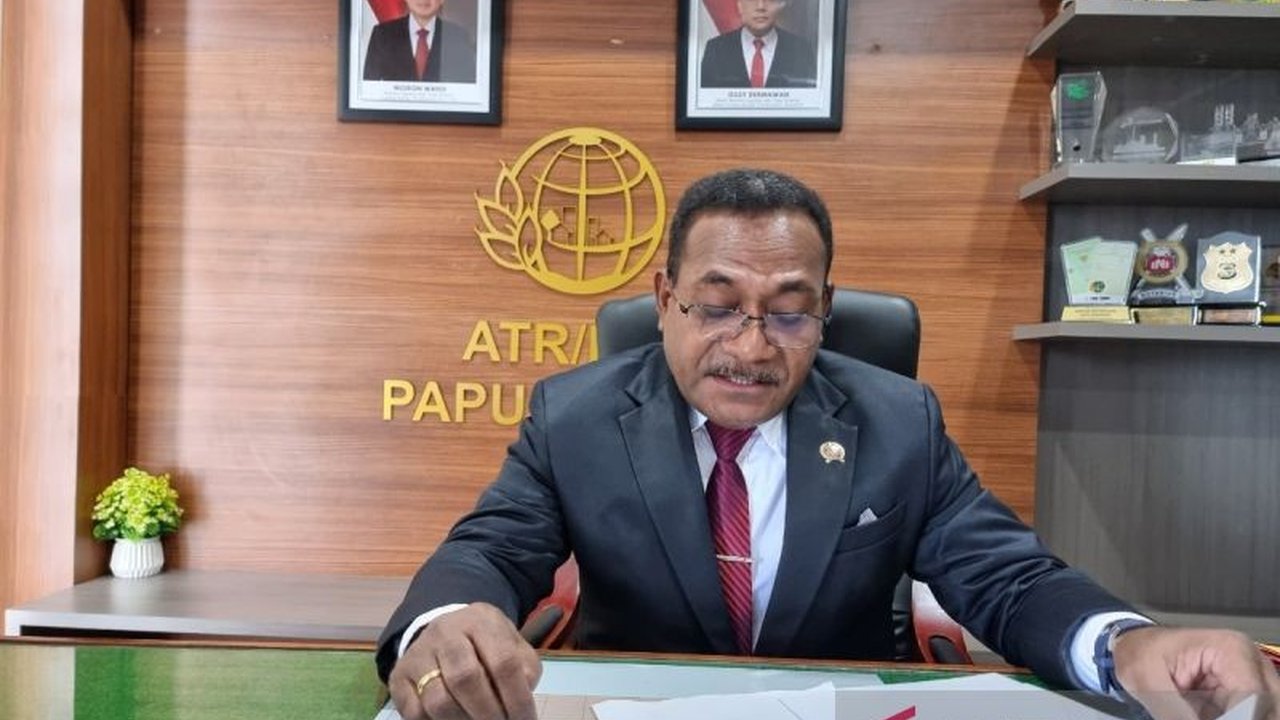 Badan Pertanahan Nasional (BPN) Provinsi Papua Barat telah mengidentifikasi 11 bidang tanah untuk penerbitan sertifikat hak pengelolaan komunal bagi masyarakat adat, guna memberikan perlindungan hukum atas tanah ulayat mereka.