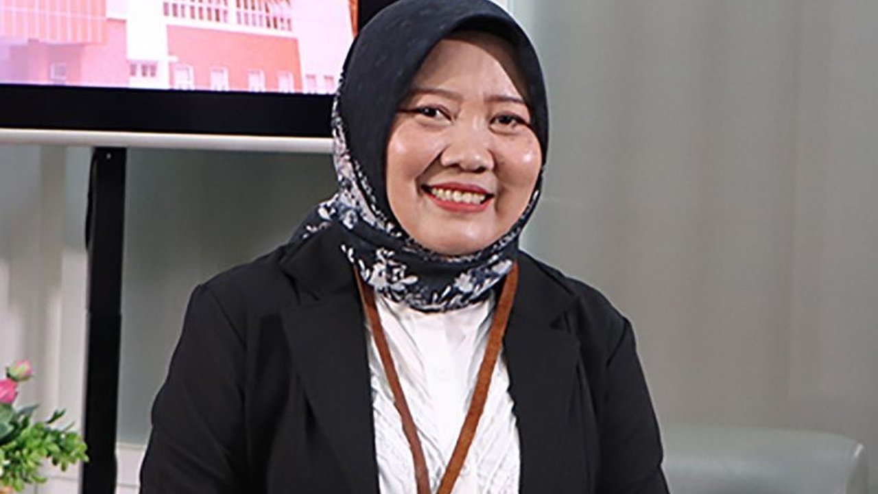 Pakar komunikasi Prof. Mite Setiansah mengungkapkan tantangan berat pers Indonesia, yaitu menjaga independensi di tengah perkembangan media sosial dan transisi kepemimpinan.