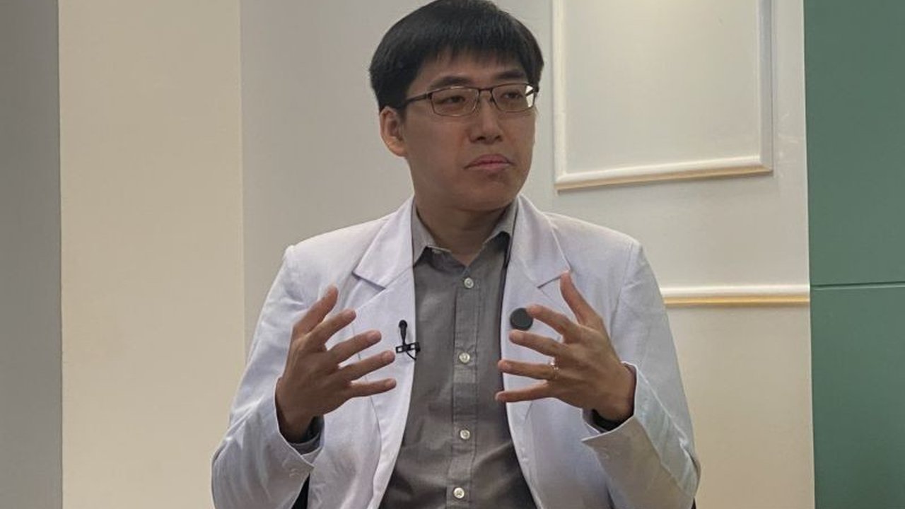 Frekuensi menonton video pendek dapat menurunkan minat belajar anak, mengganggu fokus, dan memicu masalah perilaku; orang tua perlu melakukan pengawasan dan menyediakan aktivitas alternatif.