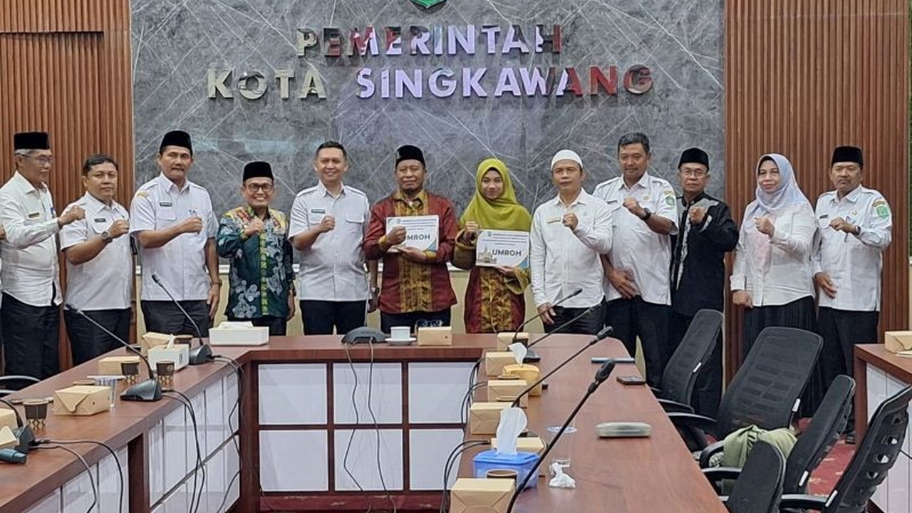 Pemerintah Kota Singkawang memberangkatkan dua kafilah MTQ yang meraih juara pertama di MTQ Provinsi Kalbar untuk melaksanakan ibadah umrah sebagai bentuk apresiasi atas prestasi mereka.