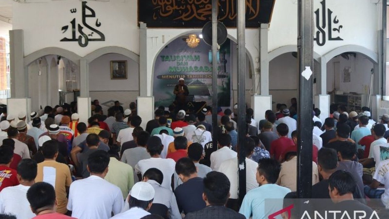 Lembaga Pemasyarakatan Padang meningkatkan program pembinaan bagi narapidana kasus narkoba melalui rehabilitasi, pesantren, dan kegiatan Pramuka untuk mencegah residivis.