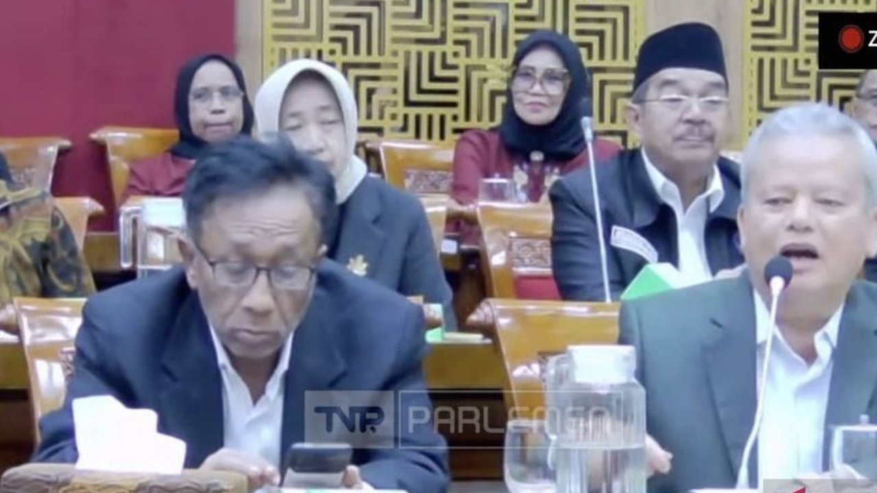 Pengamat pendidikan menyoroti pentingnya pendidikan nonformal dan informal di Indonesia, yang menjangkau beragam usia dan kebutuhan, serta mengusulkan pemulihan direktorat jenderal khusus untuk sektor ini.