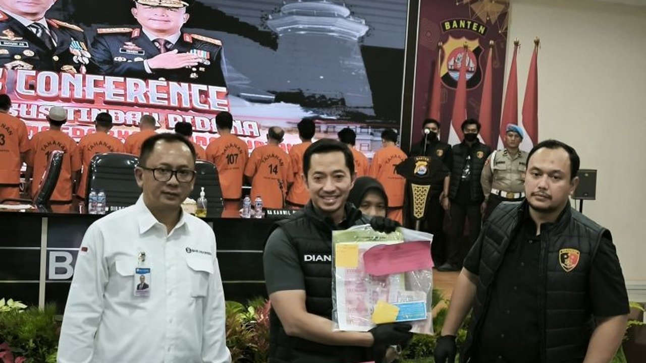 Bank Indonesia Provinsi Banten memberikan apresiasi kepada Polda Banten atas keberhasilannya mengungkap sindikat uang palsu lintas provinsi Banten-Jawa Barat yang melibatkan 14 tersangka, meningkatkan kepercayaan masyarakat terhadap keamanan Rupiah.