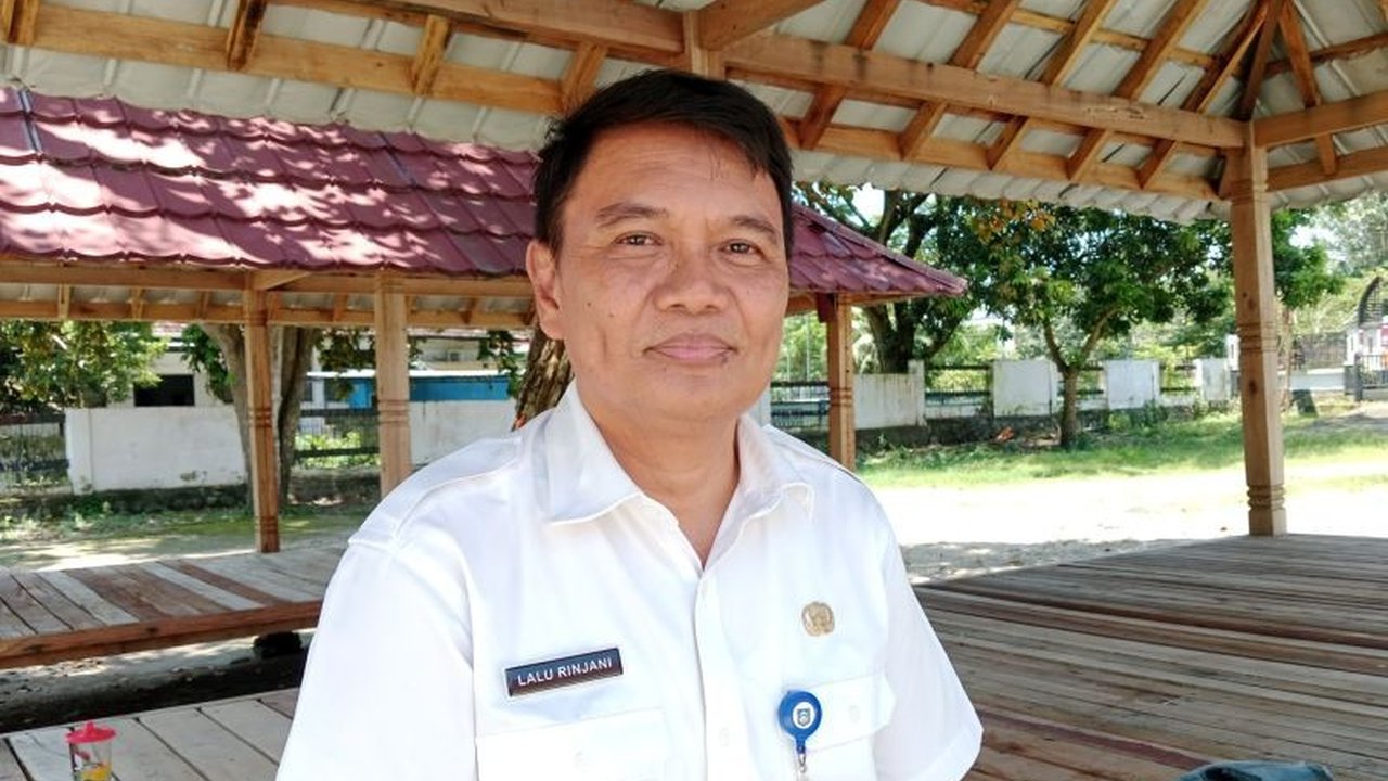 Pencetakan surat suara Pilkades serentak di 24 desa Lombok Tengah, NTB, telah dimulai, memastikan Pilkades 26 Februari 2025 berjalan lancar dengan pengamanan ketat dan koordinasi antar stakeholder.