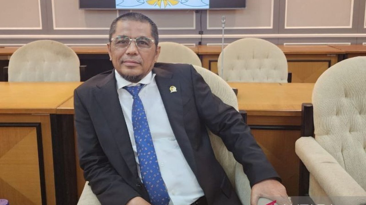 Anggota Komisi XIII DPR RI Arisal Aziz mengapresiasi respons cepat Presiden Prabowo Subianto yang mengizinkan kembali penjualan LPG 3 kg oleh pengecer, serta langkah Menko Pangan Zulkifli Hasan dalam meninjau langsung kondisi lapangan.