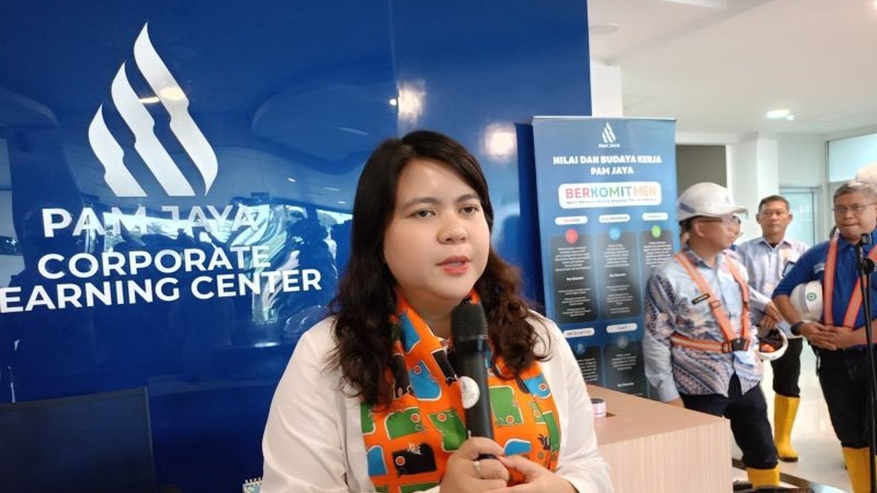 Tim Transisi Pramono-Rano mengumumkan penghapusan syarat desil dalam penerimaan KJP Plus dan KJMU, serta rencana integrasi data bantuan sosial melalui Dinas Sosial DKI Jakarta.