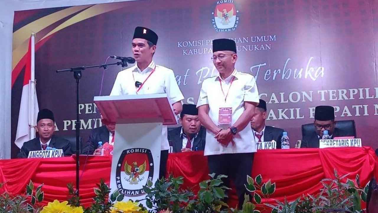 KPU Kabupaten Nunukan menyerahkan hasil penetapan pasangan Irwan Sabri-Hermanus sebagai Bupati dan Wakil Bupati terpilih Nunukan periode 2025-2030 kepada DPRD setelah melalui proses yang ketat dan transparan.