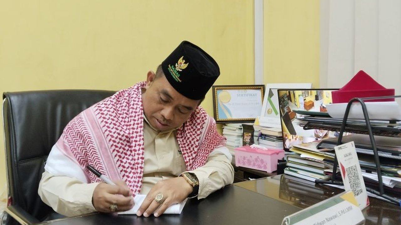 Baznas Palembang optimistis dapat mengumpulkan Rp2 miliar zakat dari tunjangan kinerja pegawai Pemkot Palembang pada tahun 2025, dana tersebut akan digunakan untuk berbagai program pemberdayaan masyarakat.