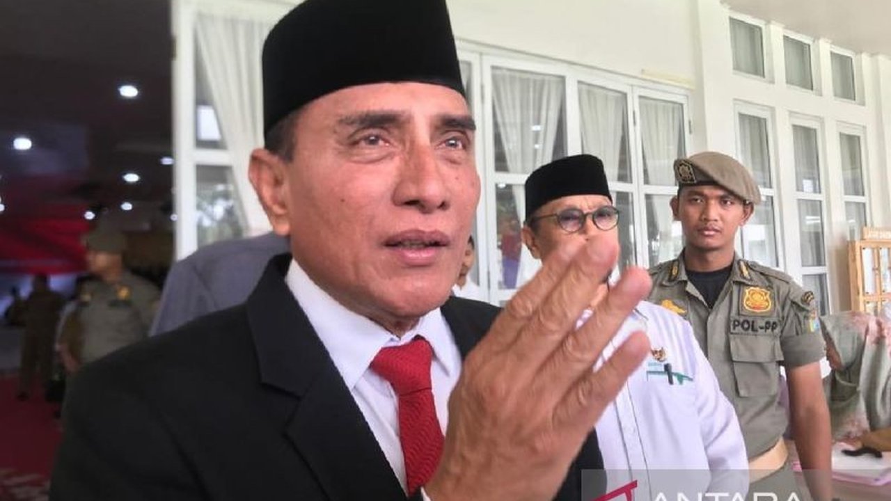 Edy Rahmayadi, mantan Gubernur Sumut, menerima keputusan MK dan mengucapkan selamat kepada Bobby Nasution-Surya atas terpilihnya mereka sebagai Gubernur dan Wakil Gubernur Sumut periode 2025-2030.