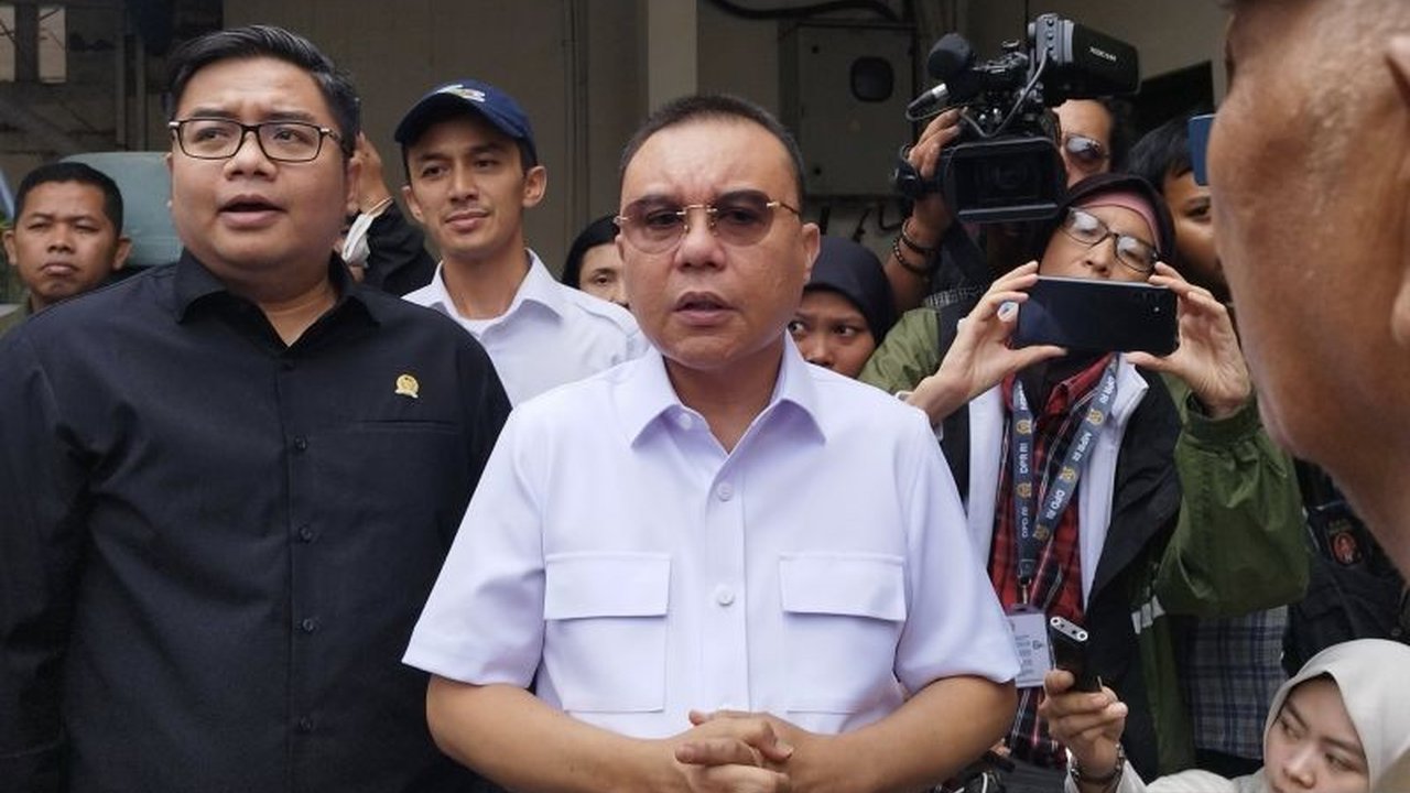 Wakil Ketua DPR, Sufmi Dasco Ahmad, menyatakan bahwa Presiden Prabowo Subianto memiliki hak prerogatif untuk mengevaluasi kinerja para menterinya dan melakukan langkah-langkah yang diperlukan untuk meningkatkan pemerintahan.