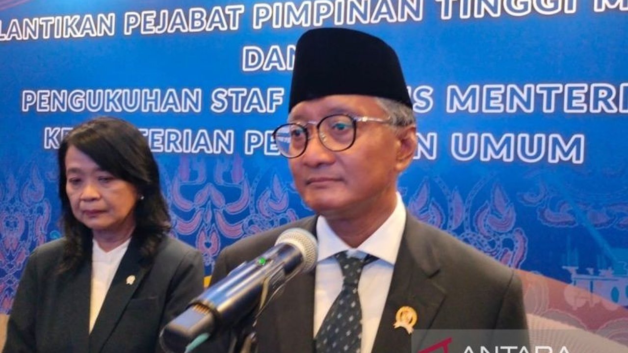 Menteri PU Dody Hanggodo menilai peningkatan peran swasta dalam proyek infrastruktur dapat menurunkan ICOR Indonesia, meningkatkan efisiensi investasi, dan mendorong pertumbuhan ekonomi.