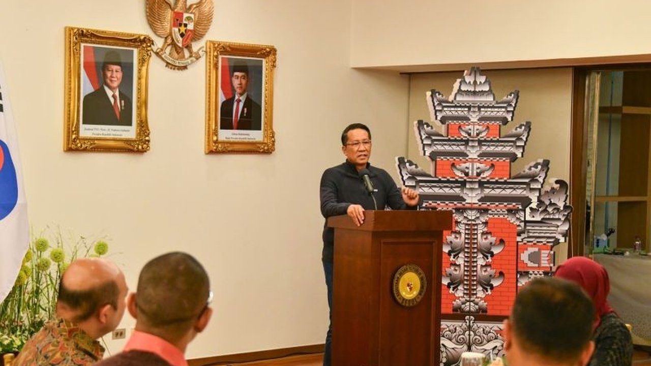 Pemerintah Indonesia sedang mempertimbangkan penempatan atase hukum di KBRI Seoul guna meningkatkan perlindungan hukum bagi warga negara Indonesia yang semakin banyak tinggal di Korea Selatan.