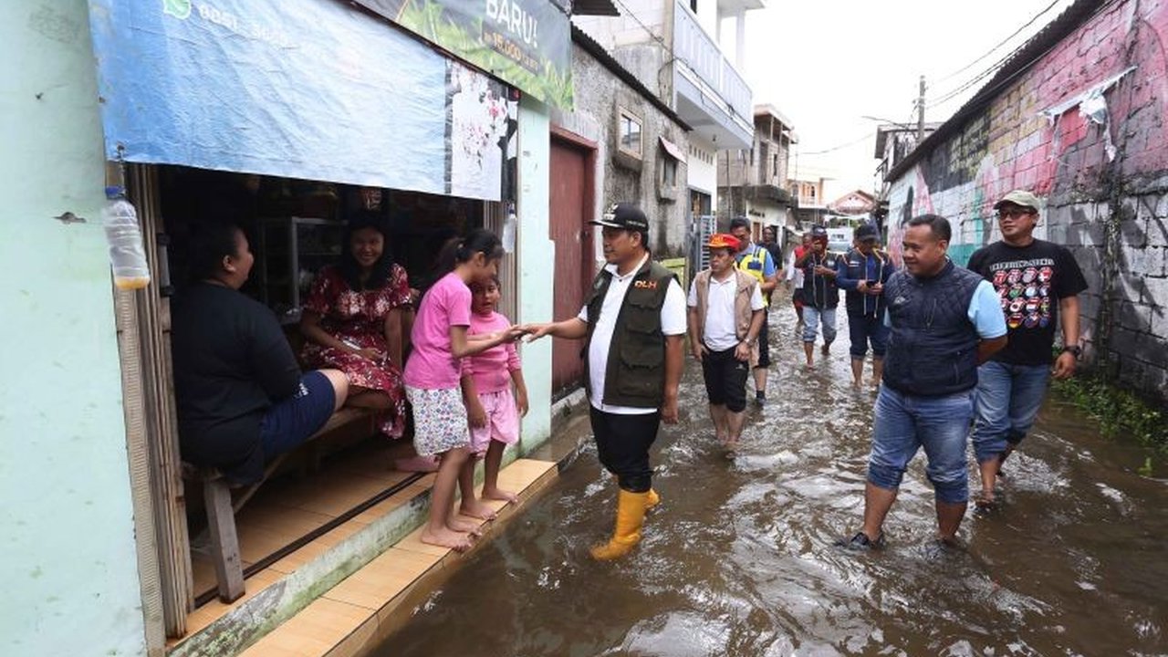 BPBD Kota Tangerang memastikan status siaga bencana hidrometeorologi masih berlaku hingga Februari 2025, mengimbau masyarakat waspada dan melakukan langkah antisipasi banjir.