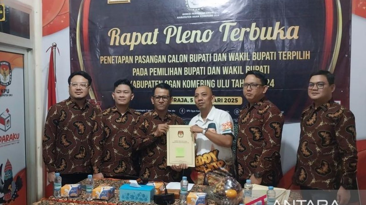 KPU Kabupaten Ogan Komering Ulu (OKU) menetapkan pasangan Teddy Meilwansyah-Marjito Bahri sebagai pemenang Pilkada 2024 setelah MK menolak gugatan sengketa Pilkada.