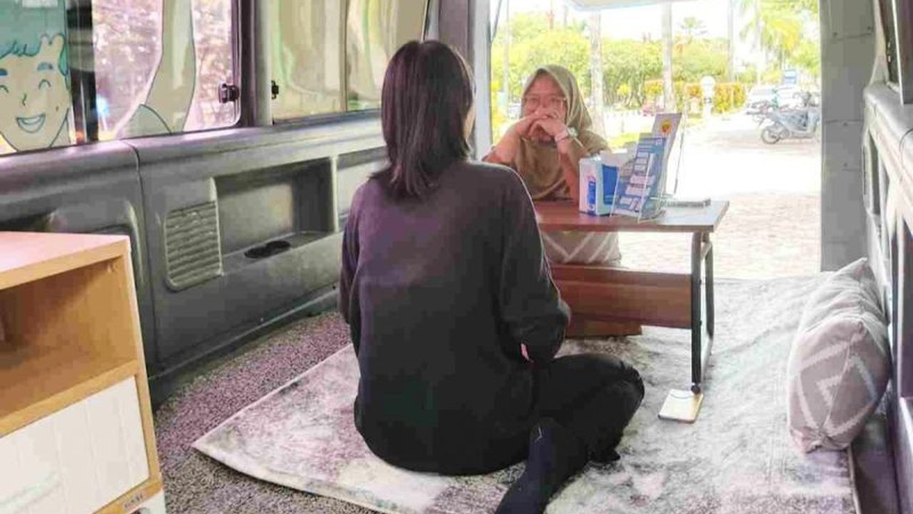 Rumah Sakit Kalawa Atei di Palangka Raya meluncurkan Mobil Eskrim, layanan kesehatan jiwa keliling gratis yang menyediakan konsultasi mental bagi masyarakat luas, bertujuan meningkatkan kesadaran dan aksesibilitas layanan kesehatan jiwa.