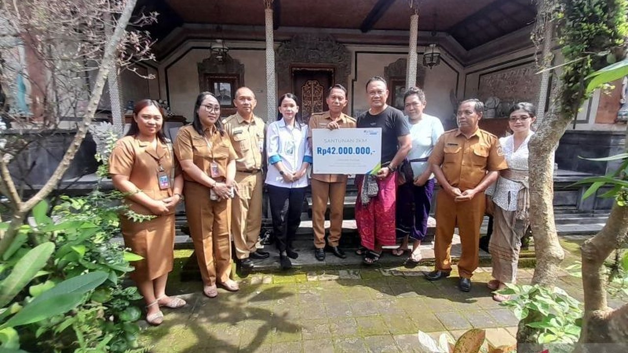 Pemerintah Kabupaten Gianyar melalui Disnaker memberikan santunan kematian dari BPJS Ketenagakerjaan kepada ahli waris I Wayan Pudja, maestro drama gong, sebagai bentuk apresiasi dan perlindungan sosial bagi seniman.