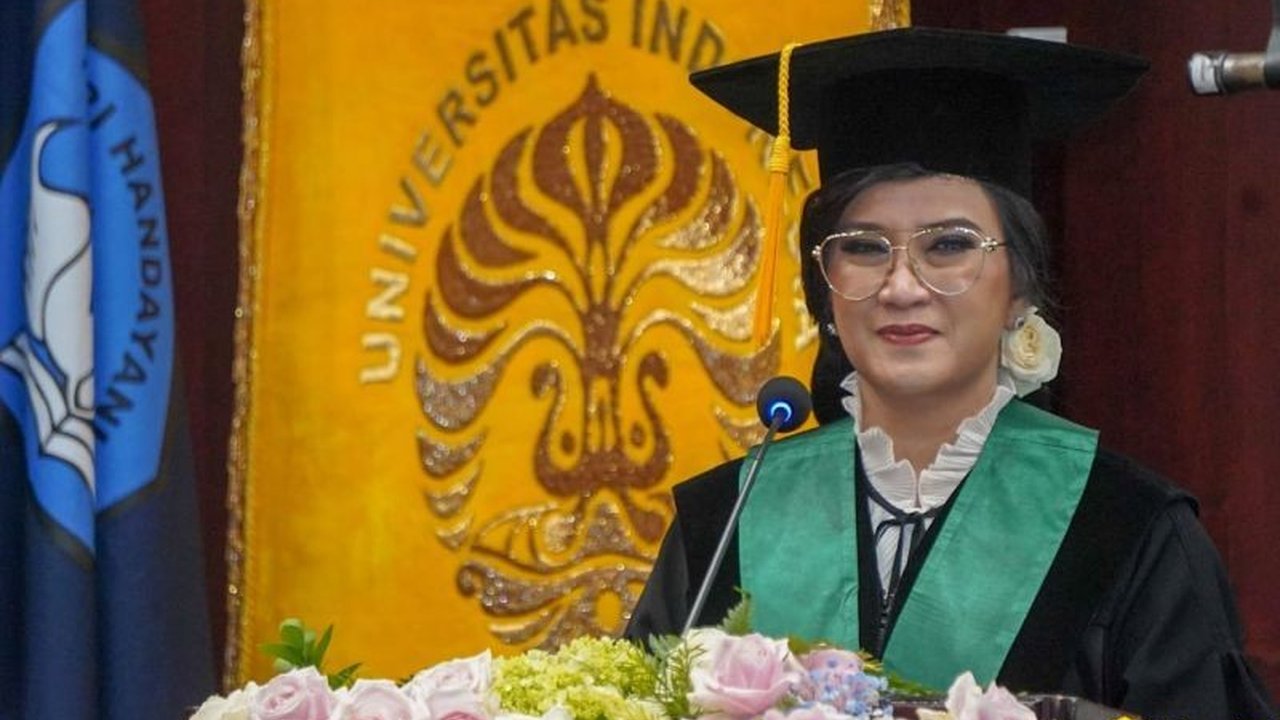 Guru Besar FKUI, Prof. Yunia Irawati, menyoroti tantangan kesehatan mata di Indonesia, termasuk angka kebutaan yang tinggi dan perlunya inovasi serta pemerataan layanan kesehatan mata.