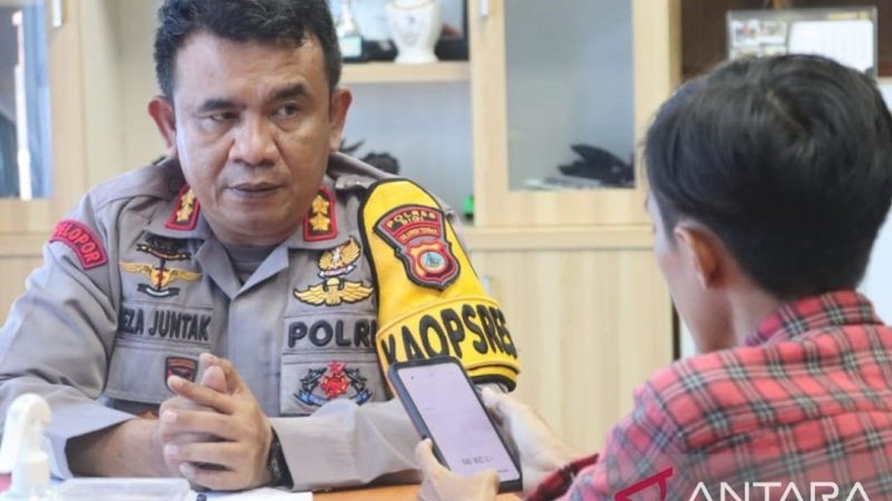 Polres Sigi memastikan penanganan kasus kekerasan seksual oleh oknum Kades Soulowe sudah sesuai prosedur, berkas perkara telah dilimpahkan ke Kejari Donggala, meski tersangka belum ditahan karena ancaman hukuman di bawah 5 tahun penjara.