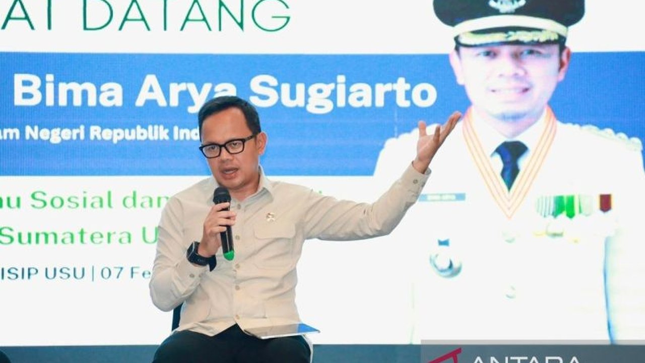 Wakil Menteri Dalam Negeri (Wamendagri) Bima Arya menegaskan revisi UU Pemilu masih dikaji menyeluruh oleh pemerintah, melibatkan berbagai pihak dan mempertimbangkan berbagai aspek krusial demi sistem pemilu yang lebih baik.