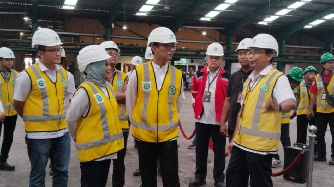 Wakil Menteri BUMN mendorong industri pupuk di Indonesia untuk meningkatkan riset dan inovasi teknologi guna meningkatkan produktivitas pangan, mengingat lahan pertanian yang terbatas dan peningkatan populasi.