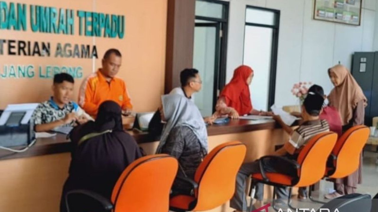 Sebanyak 230 calon jamaah haji (CJH) Kabupaten Rejang Lebong, Bengkulu telah bersiap untuk melunasi biaya haji tahun 2025, menunggu Keppres biaya haji untuk menentukan besaran biaya pelunasan.