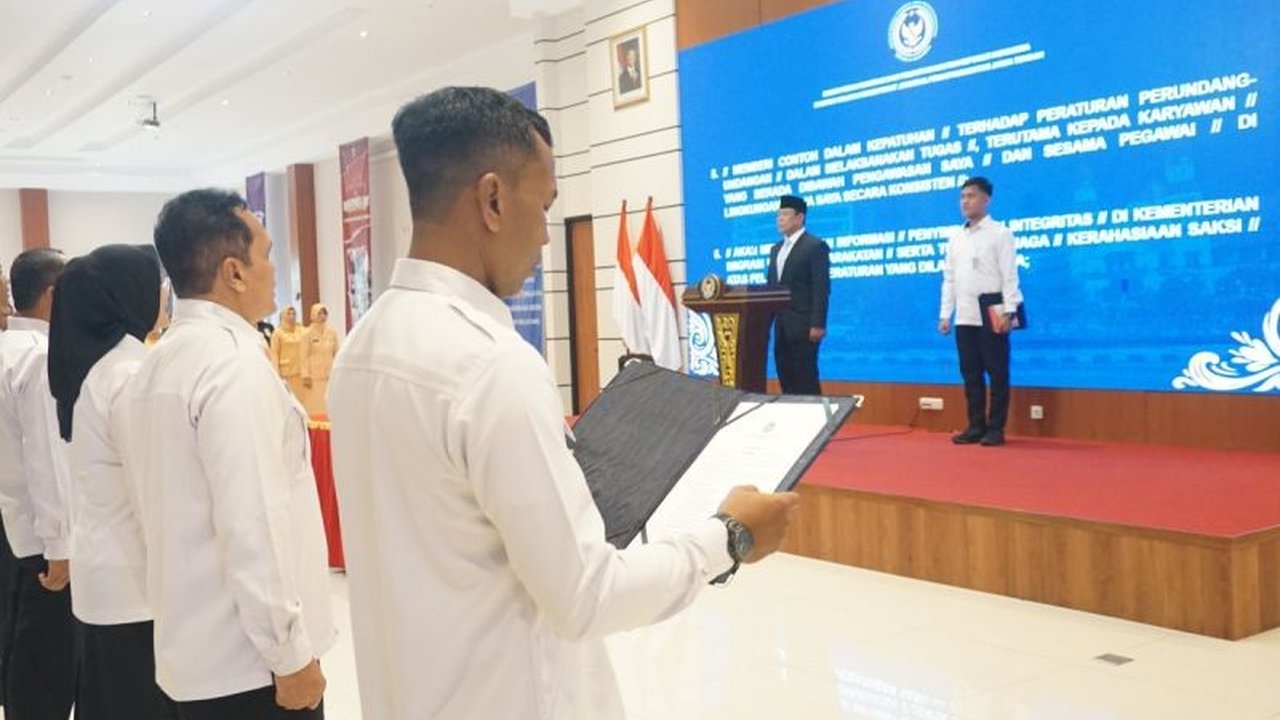 Sebanyak 12 kepala lembaga pemasyarakatan (lapas) dan rumah tahanan negara (rutan) di Jawa Tengah dimutasi,  sebuah langkah yang disebut sebagai bagian dari dinamika organisasi dan peningkatan kinerja.