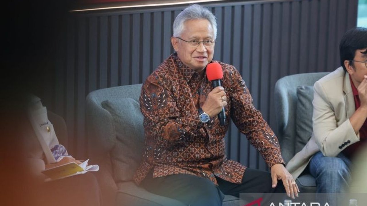 Mendikbudristek, Satrio Brodjonegoro, fokus pada peningkatan kualitas pendidikan tinggi Indonesia untuk menghasilkan talenta unggul penunjang visi Indonesia Emas 2045,  dengan penekanan pada dampak positif bagi masyarakat dan kemampuan adaptasi di era tek