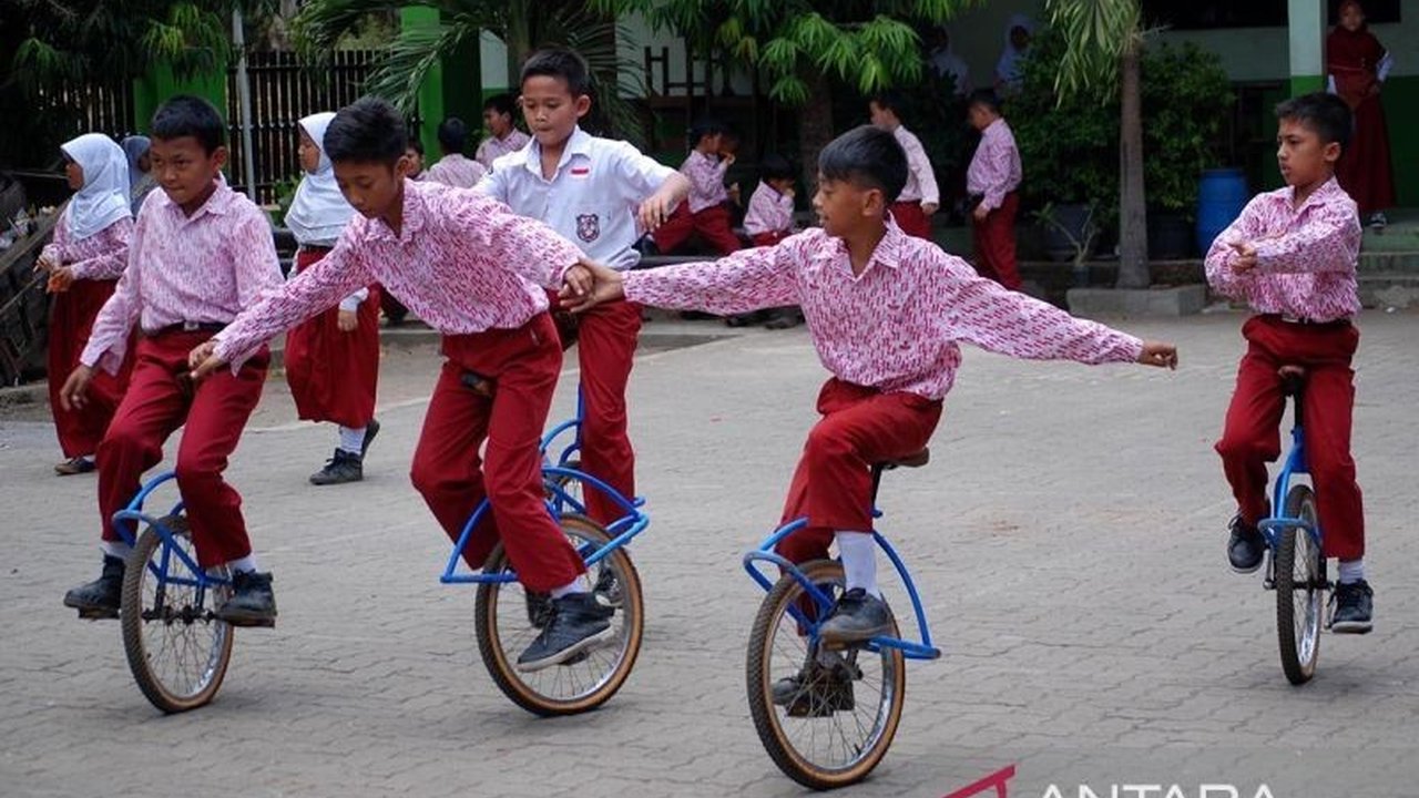 Organisasi Olahraga Kebugaran Indonesia (ORKI) meluncurkan program inovatif seperti Runner Goes to School dan Fit Camp untuk meningkatkan kebugaran siswa melalui metode yang lebih menarik dan bervariasi, mendukung program Indonesia Bugar.