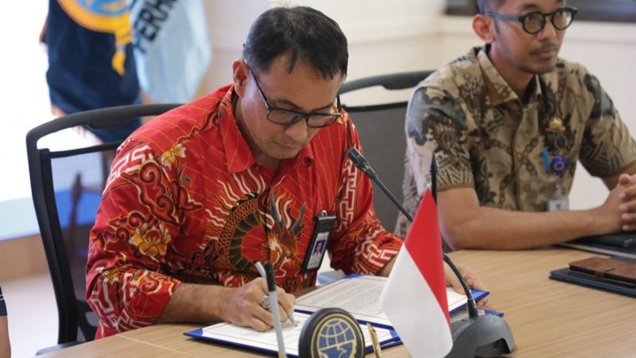 Kementerian Perhubungan Indonesia dan Maritime and Port Authority of Singapore memperpanjang kerja sama pelatihan dan pengembangan SDM maritim selama dua tahun, menandai dua dekade kolaborasi yang telah menghasilkan lebih dari 1.800 pegawai terlatih.