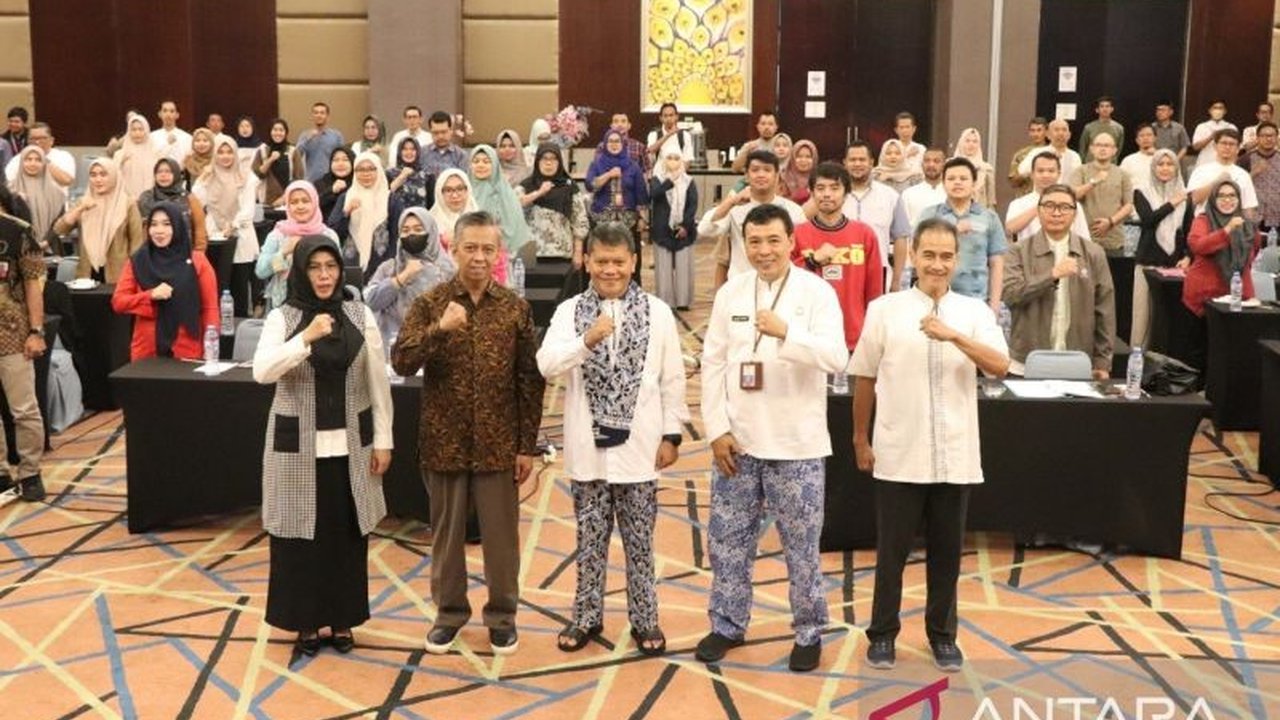 Pemerintah Kabupaten Bekasi menggelar rapat koordinasi untuk menyusun perjanjian kinerja perangkat daerah tahun 2025, guna meningkatkan implementasi SAKIP dan akuntabilitas pemerintahan.