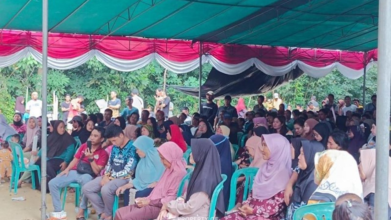 PT Timah Tbk akan melibatkan warga Dusun Tanah Merah, Bangka Tengah, dalam penambangan timah untuk meningkatkan produksi, disambut antusias warga dengan harapan peningkatan ekonomi, namun dengan catatan transparansi.