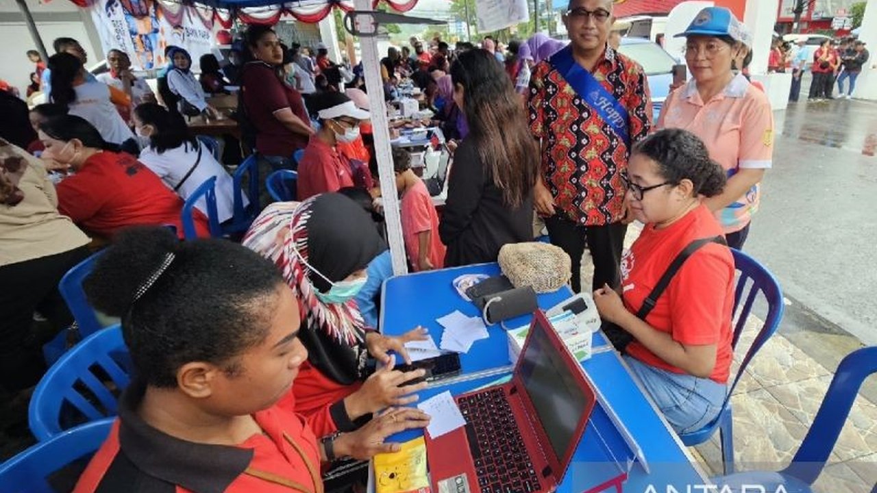Pemerintah Provinsi Papua telah meluncurkan program pemeriksaan kesehatan gratis di tiga wilayah, dengan rencana perluasan ke seluruh daerah untuk mendeteksi dini penyakit umum dan meningkatkan kesadaran kesehatan masyarakat.