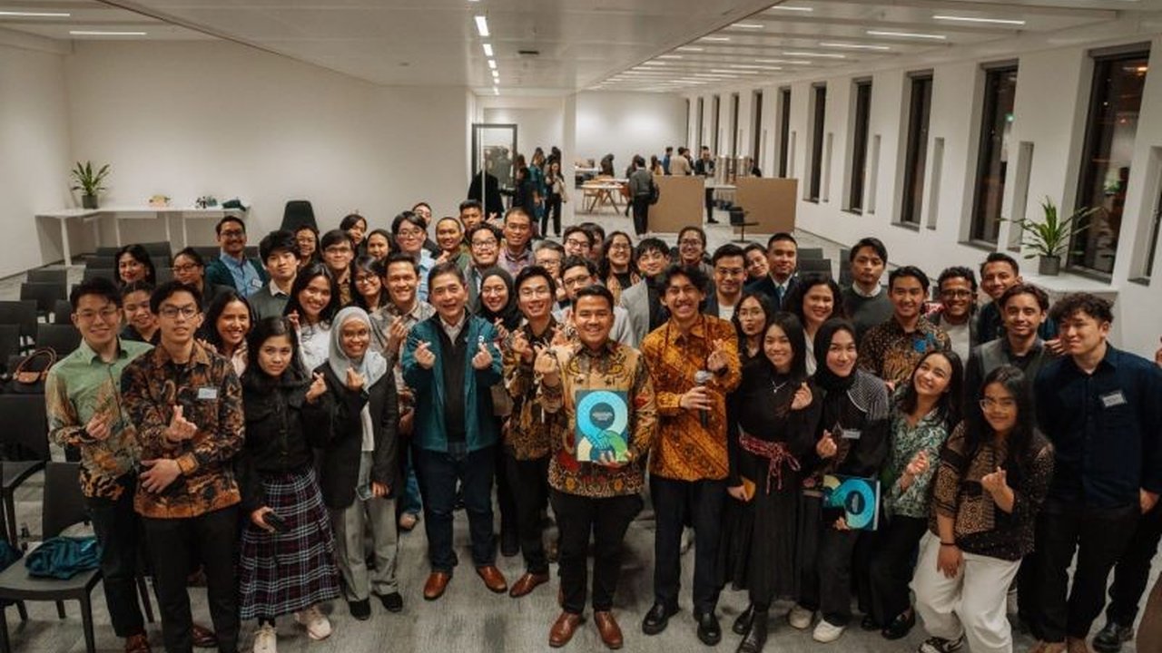 CEO Indika Energy, Arsjad Rasjid, mengajak diaspora Indonesia di Belanda untuk menjadi mentor bagi pengusaha muda Indonesia dan mendorong pertumbuhan ekonomi nasional melalui Gen8, komunitas yang menghubungkan pengusaha, profesional, dan diaspora.