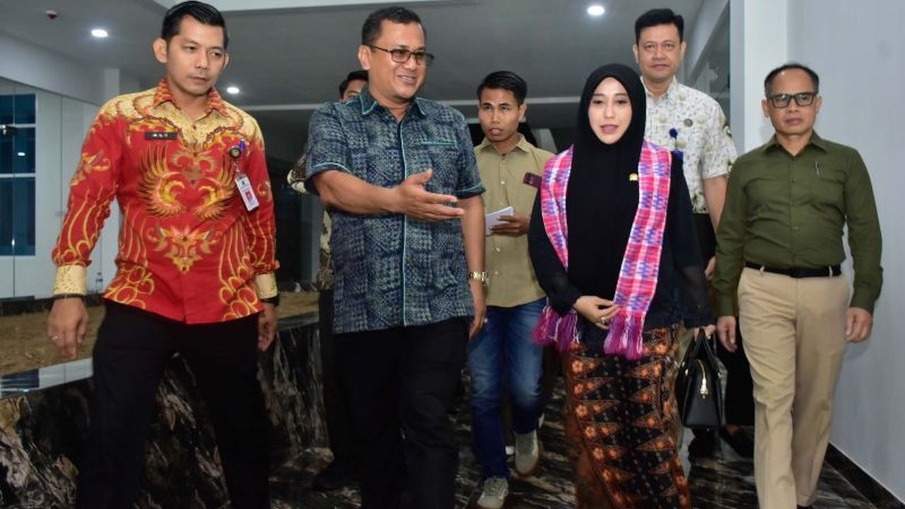 Ditjenpas Sulsel laporkan kepada Komisi XIII DPR RI terkait kelebihan kapasitas di lapas dan rutan Sulsel yang didominasi kasus narkotika, mendesak revisi UU Narkotika dan jaminan anggaran.