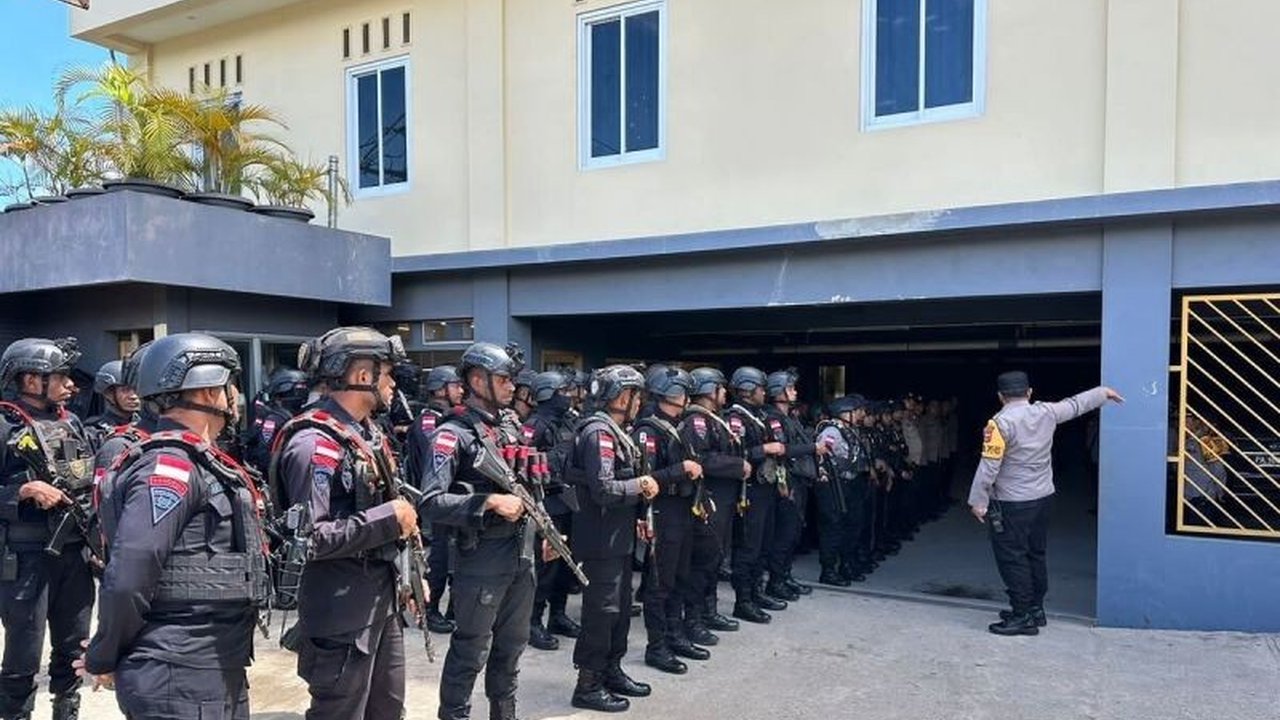 Sebanyak 130 personel Polri mengamankan penetapan Athenius Murib-Ronny Elopere sebagai cabup dan wabup Jayawijaya periode 2024-2029 di Wamena, Papua, guna menjaga keamanan dan ketertiban masyarakat.