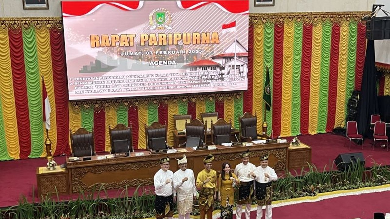 DPRD Batam resmi menetapkan Amsakar Achmad dan Li Claudia Chandra sebagai Wali Kota dan Wakil Wali Kota Batam periode 2025-2030 setelah melalui rapat paripurna, berdasarkan hasil Pilkada 2024 dan keputusan KPU Batam.