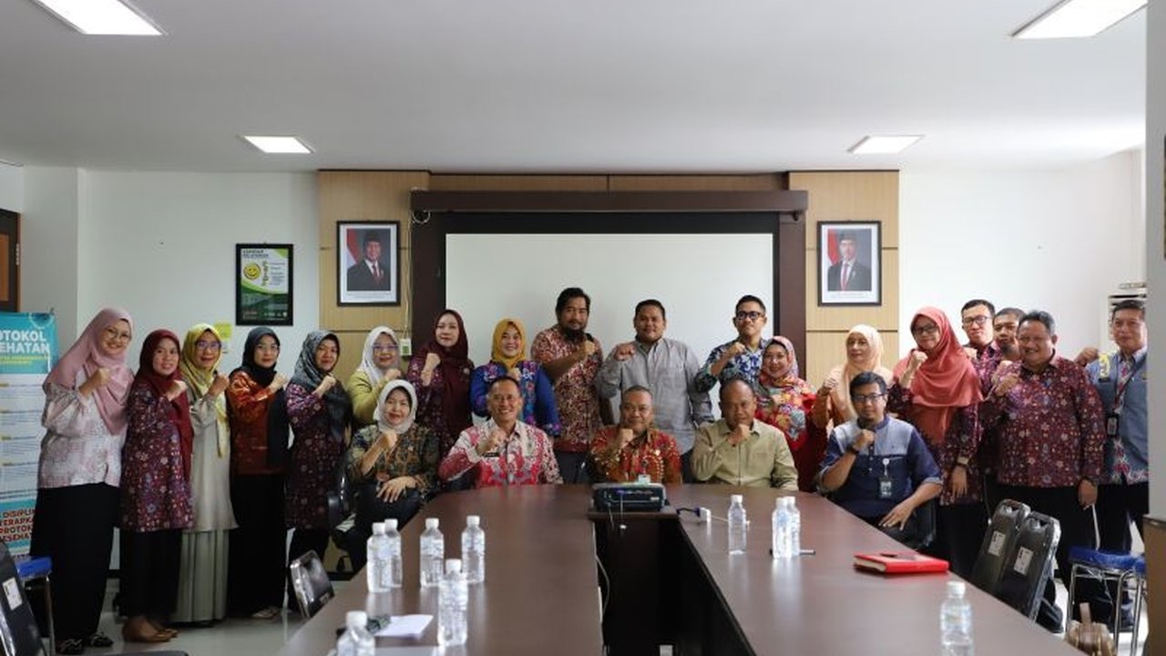 Universitas Muhammadiyah Palangkaraya (UMPR) mendirikan Sentra Kekayaan Intelektual (KI) dan Halal Center untuk memberikan pelayanan dan kemudahan kepada masyarakat Kalimantan Tengah dalam mengurus kekayaan intelektual dan sertifikasi halal.