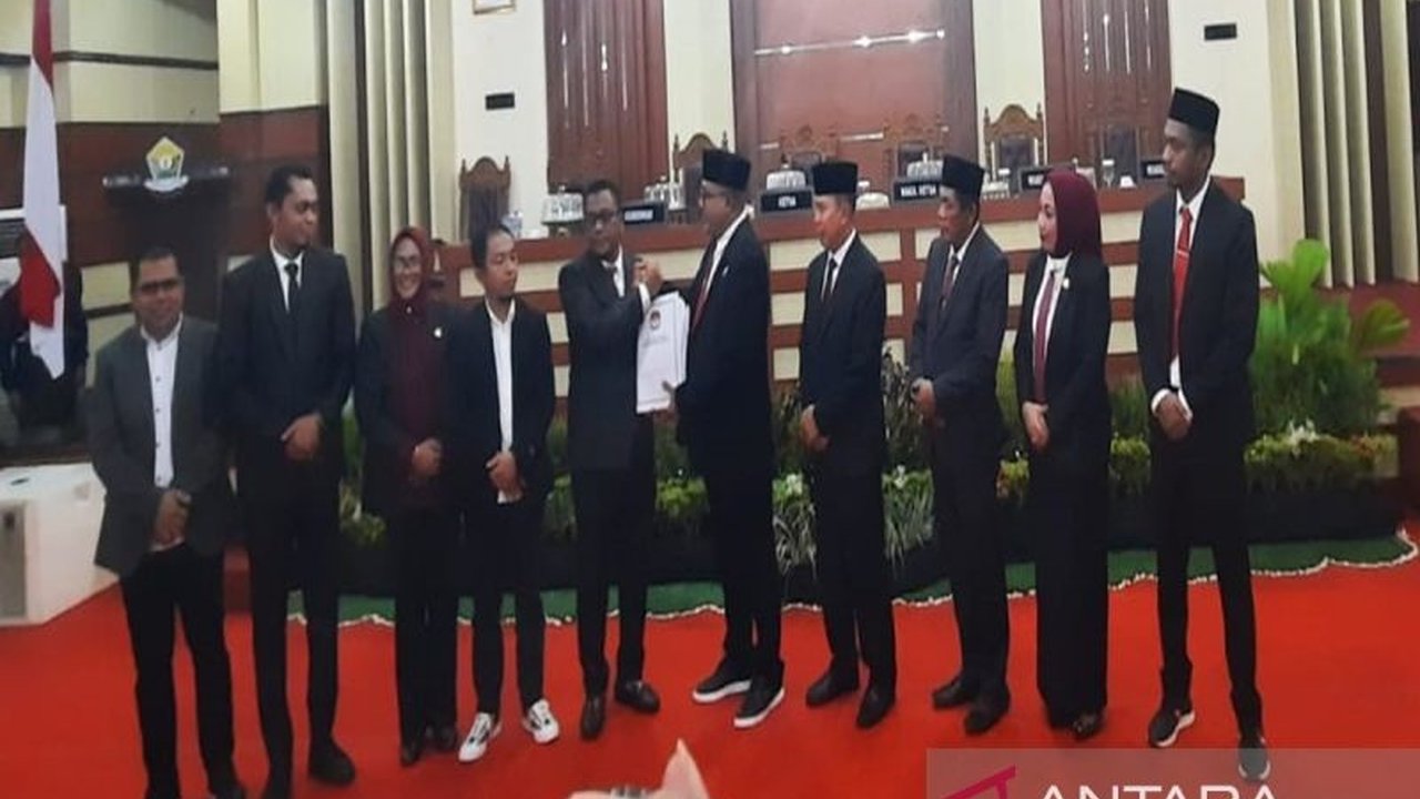 DPRD Sultra Tetapkan ASR-Hugua sebagai Gubernur dan Wagub Terpilih Periode 2025-2030