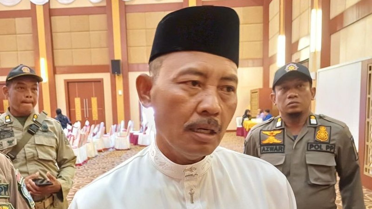 Pemerintah Provinsi Kepulauan Riau (Pemprov Kepri) genjot ekspor produk unggulan seperti besi baja dan perkapalan untuk mencapai target pertumbuhan ekonomi 8 persen pada tahun 2025, didukung peningkatan produksi alumina dan investasi.