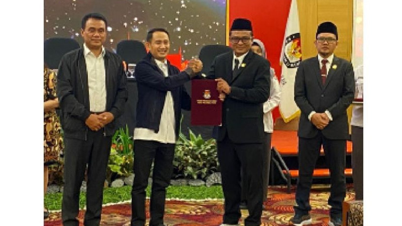 KPU Palangka Raya menetapkan Fairid Naparin-Achmad Zaini sebagai Wali Kota dan Wakil Wali Kota terpilih periode 2025-2030 setelah memenangkan Pilkada dengan perolehan 64% suara sah.