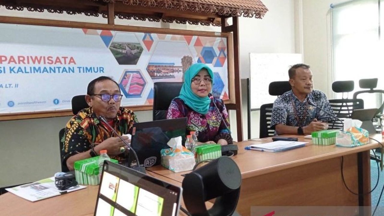 Kunjungan wisatawan mancanegara ke Kalimantan Timur pada tahun 2024 melampaui target hingga 305,58 persen, mencapai 55.005 kunjungan berkat event MICE dan festival budaya.