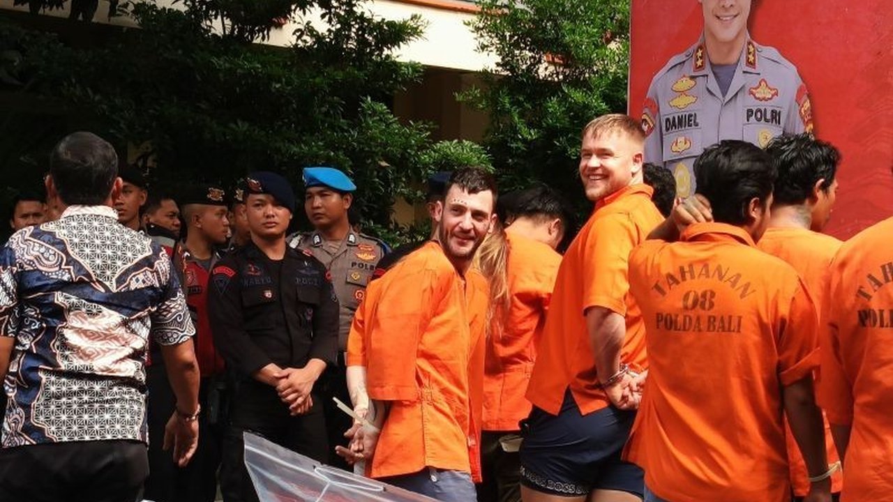 Polda Bali berhasil menangkap 149 pelaku penyalahgunaan narkoba berbagai jenis dengan barang bukti senilai Rp9,5 miliar selama Operasi Antik 2025, menunjukkan peningkatan kasus dibandingkan periode yang sama tahun lalu.