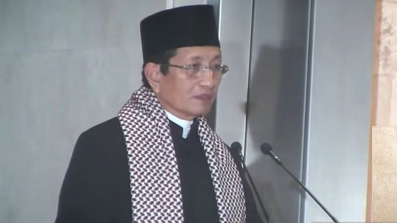 Menteri Agama Nasaruddin Umar mengajak umat Muslim untuk rajin ke masjid, karena masjid bukan hanya tempat ibadah, tetapi juga pusat keberuntungan, pendidikan, dan kegiatan sosial, sebagaimana fungsi masjid di masa Rasulullah.