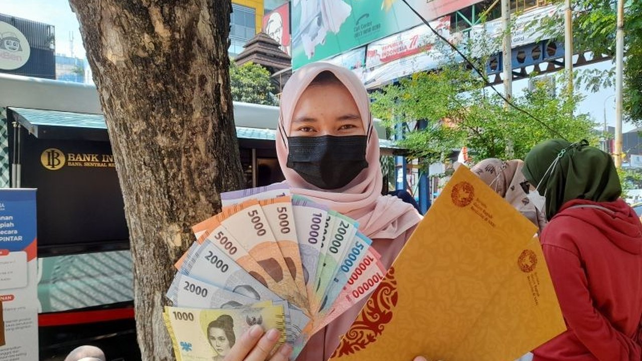 Bank Indonesia (BI) Kantor Perwakilan Banten menyiapkan Rp3,35 triliun uang pecahan untuk Lebaran 2025, lebih rendah dari tahun sebelumnya karena perbankan telah mengeluarkan banyak uang selama libur Natal dan Tahun Baru.